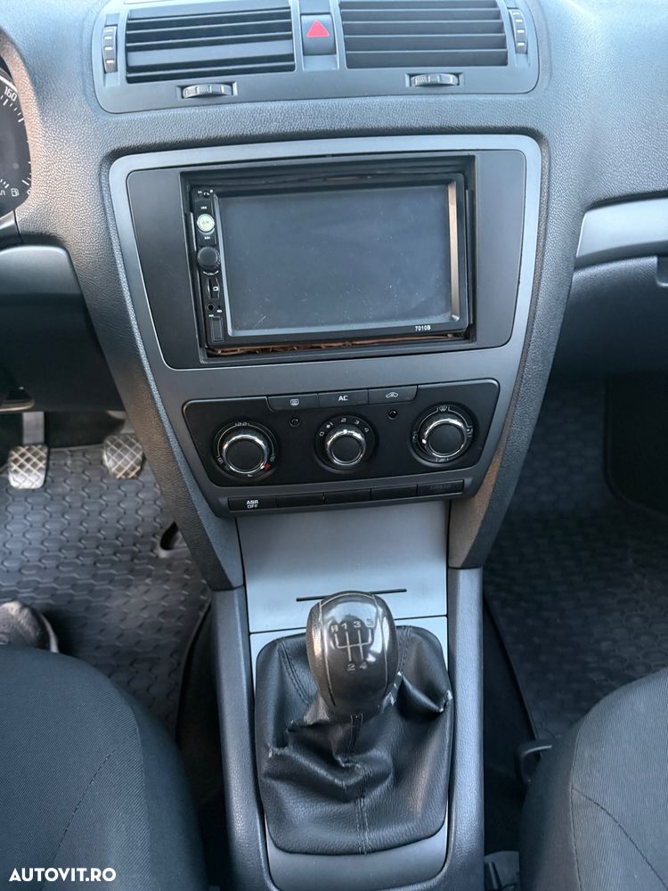 Skoda Octavia 1.6 TDI DPF Classic - 8