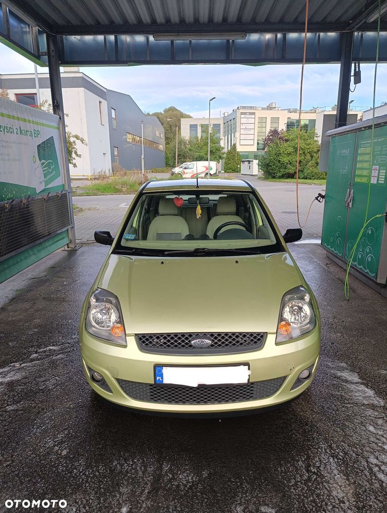 Ford Fiesta - 2