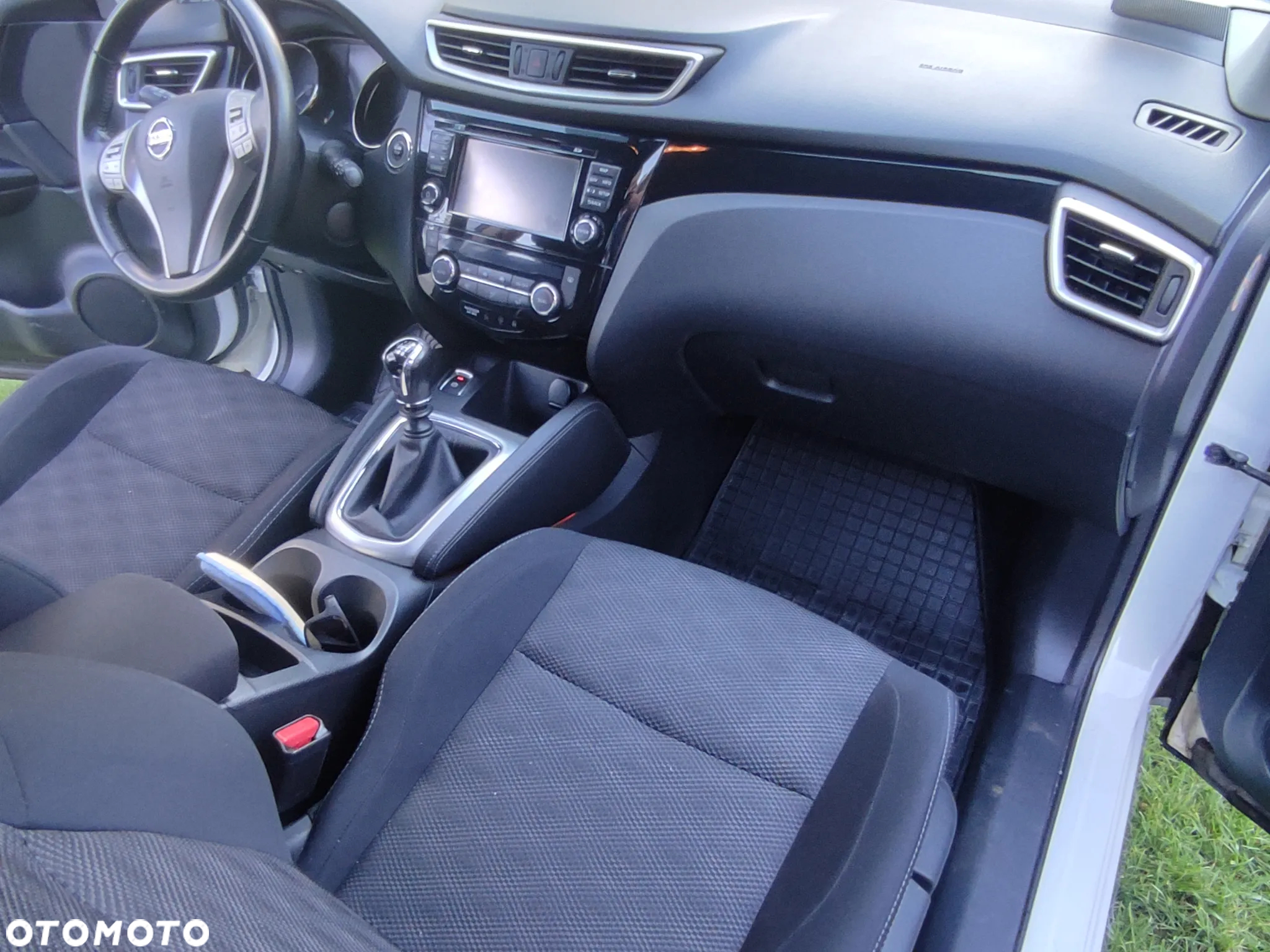 Nissan Qashqai 1.5 dCi N-Connecta EU6 - 14