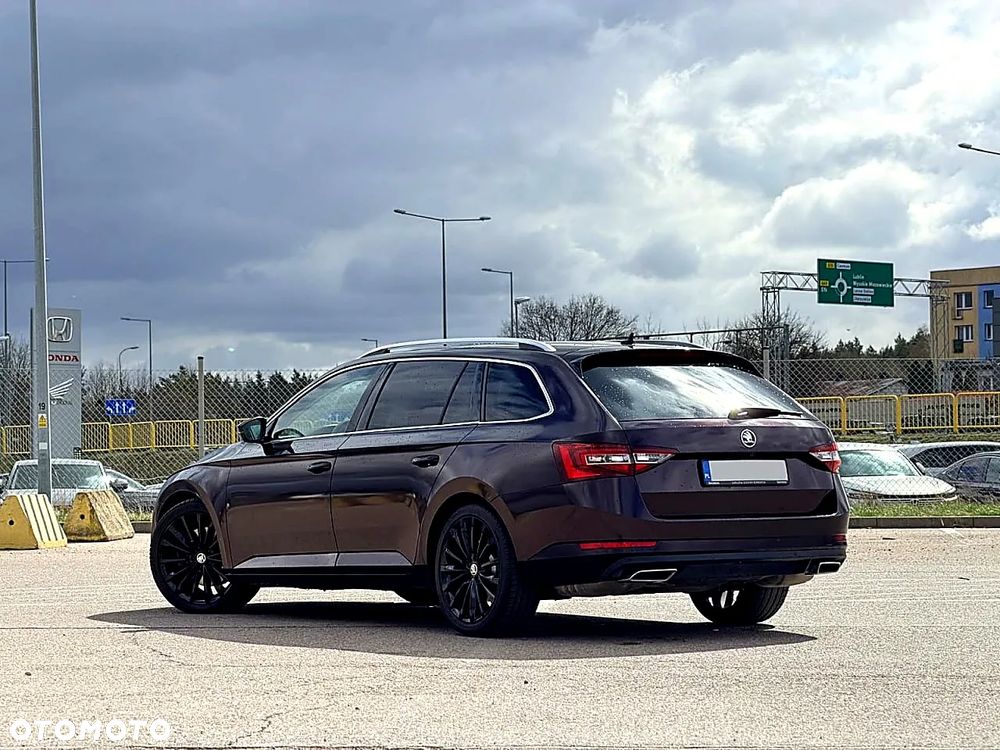 Skoda Superb 2.0 TSI 4x4 L&K DSG - 3