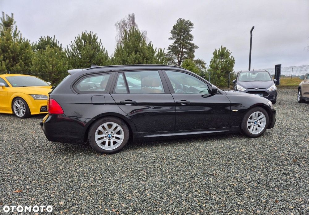 BMW Seria 3 - 38