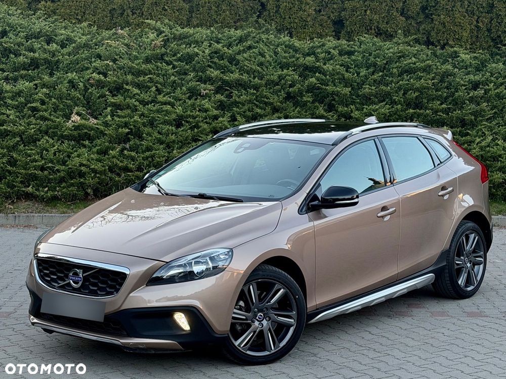 Volvo V40 Cross Country - 8