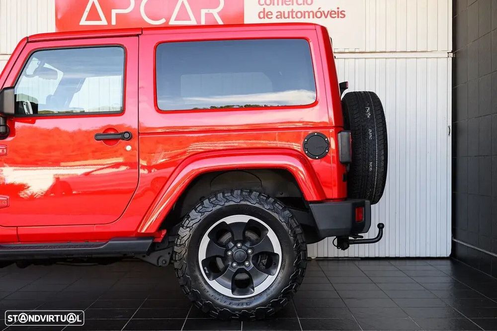 Jeep Wrangler 2.8 CRD Auto Sport - 11