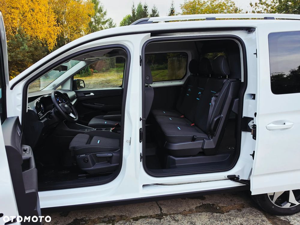 Ford Transit Connect - 16