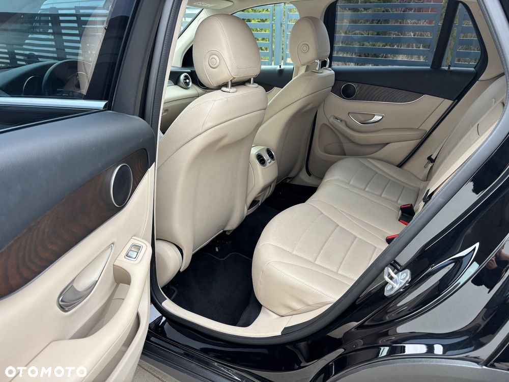 Mercedes-Benz GLC - 37