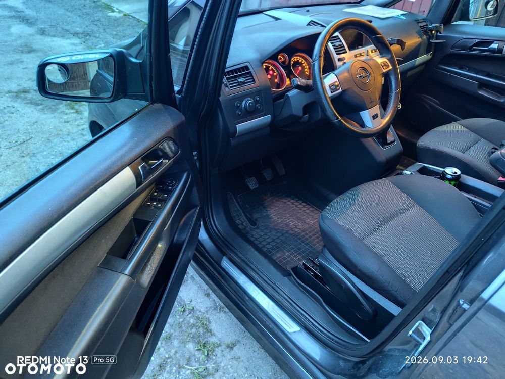 Opel Zafira - 4
