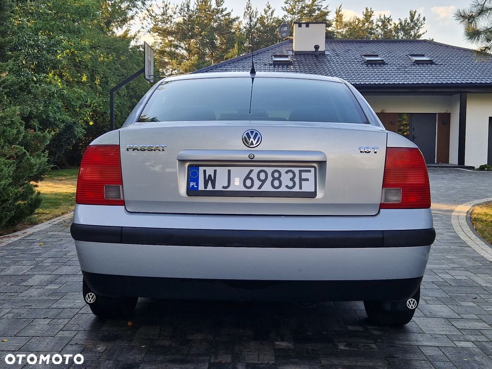 Volkswagen Passat - 15