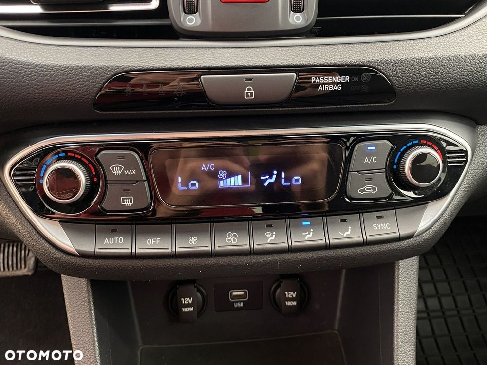 Hyundai i30 - 22