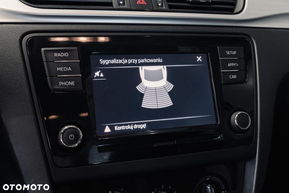 Skoda RAPID 1.0 TSI Ambition - 18