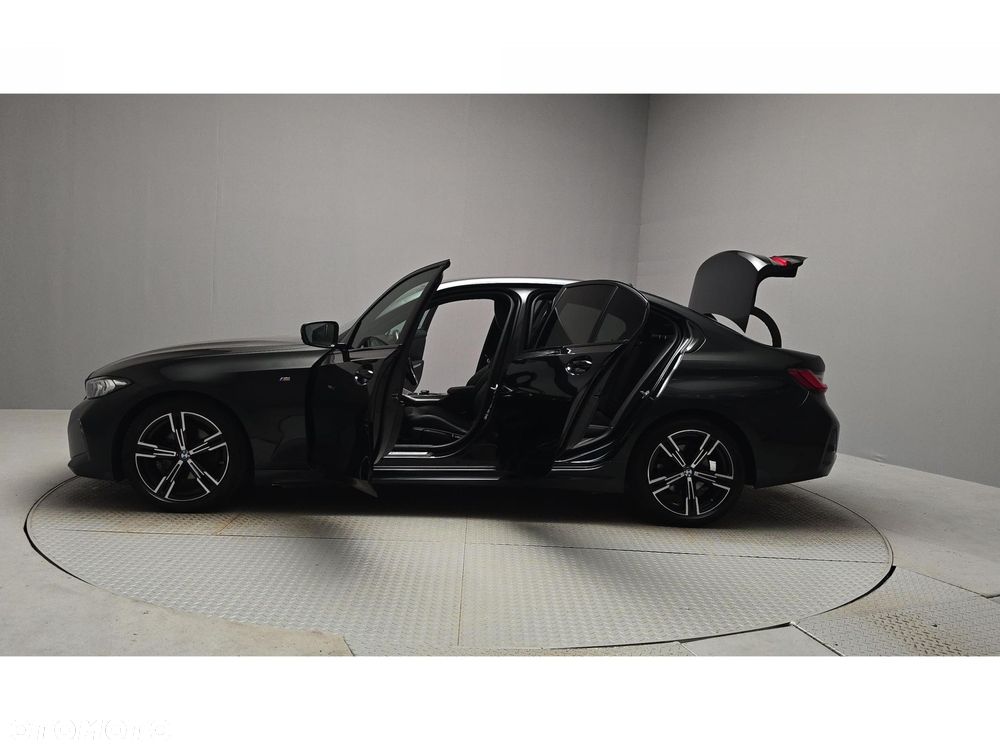 BMW Seria 3 320d xDrive mHEV M Sport - 10