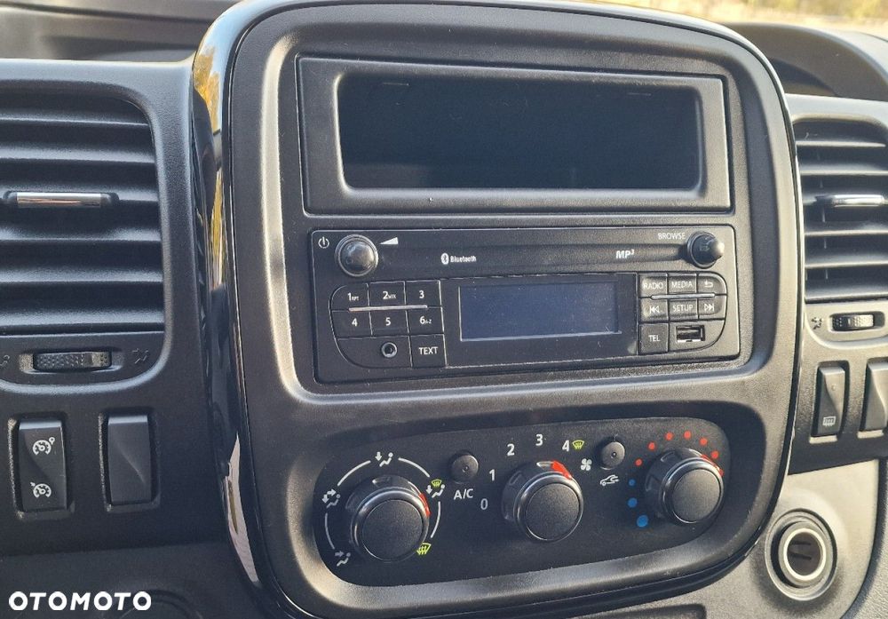 Renault Trafic - 14