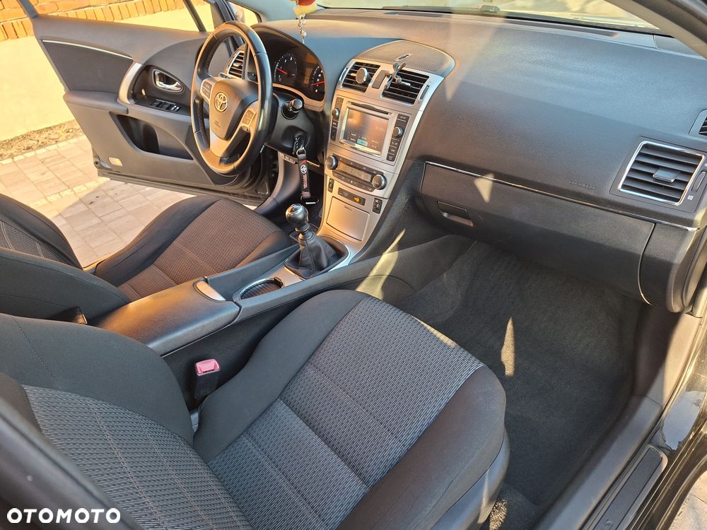 Toyota Avensis 2.0 D-4D Premium - 8