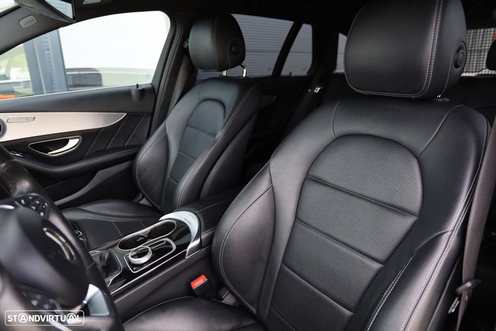 Mercedes-Benz C 200 d AMG Line — fotografia 8
