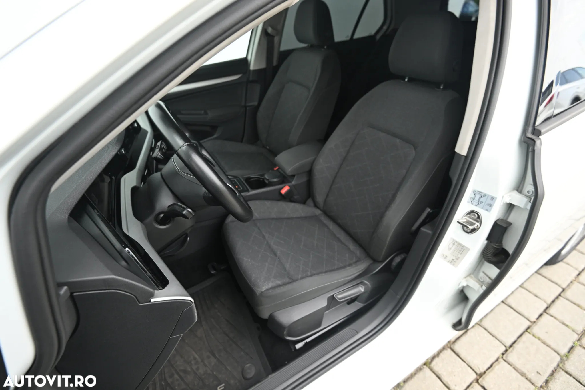 Volkswagen Golf 2.0 TDI Life - 14