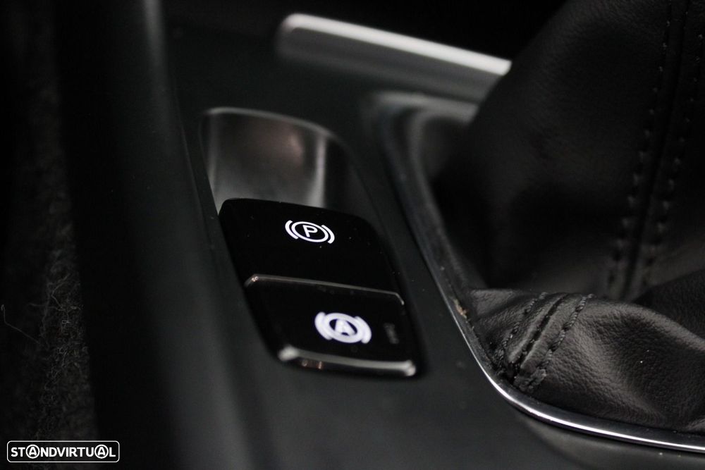 Volvo XC 40 1.5 T2 Momentum - 25