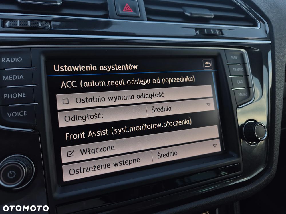 Volkswagen Tiguan 2.0 TDI SCR 4MOTION (BlueMotion Techn.) DSG Highline - 29