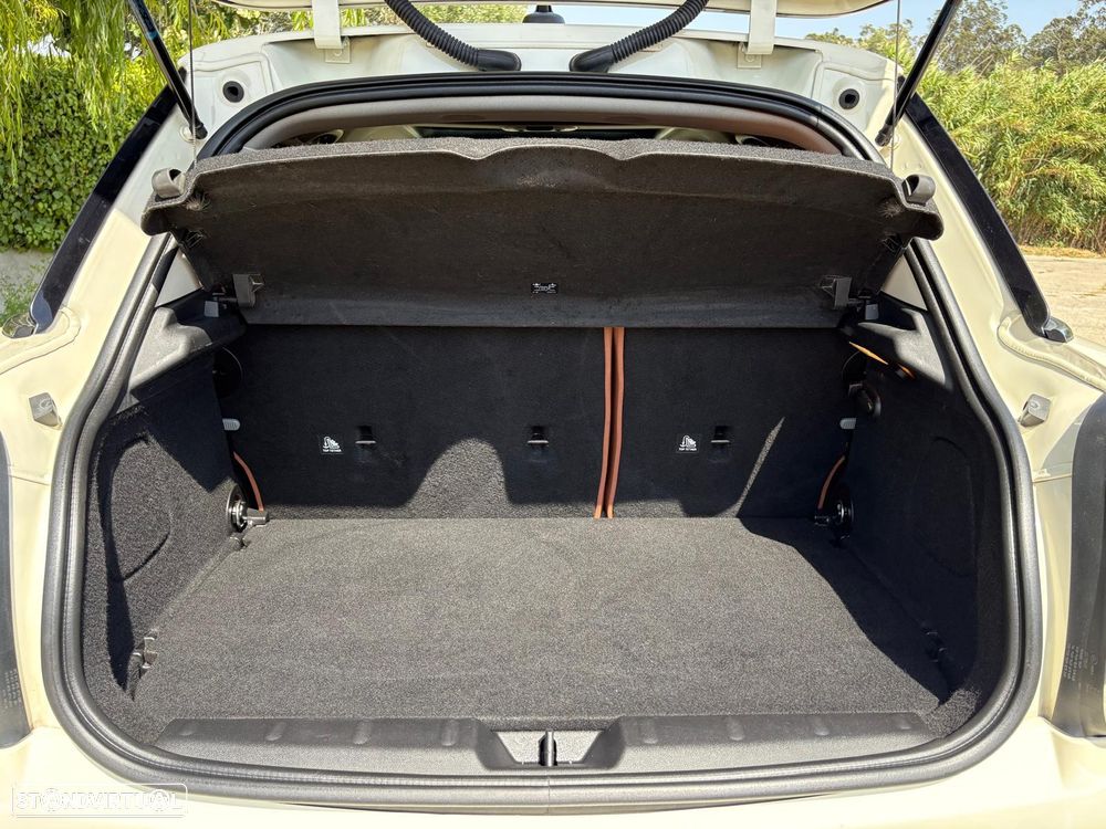 MINI 5 Portas Cooper D Aut. - 14