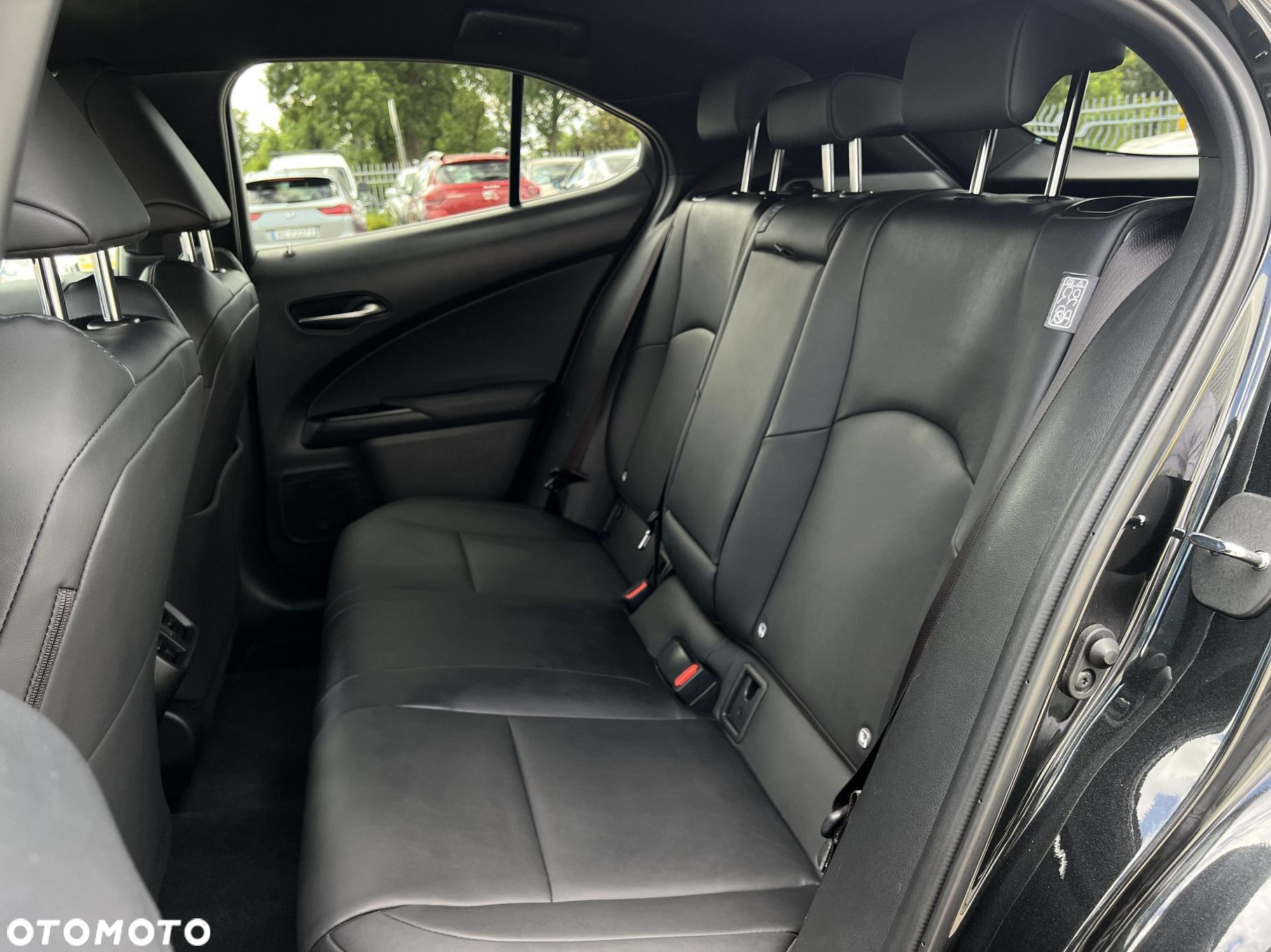 Lexus UX - 16