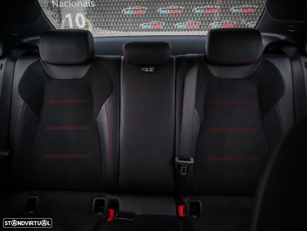 Mercedes-Benz A 250 e AMG Line - 31