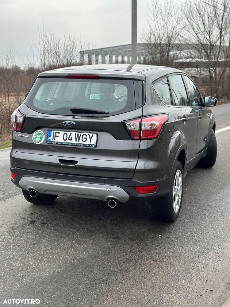 Ford Kuga - 4