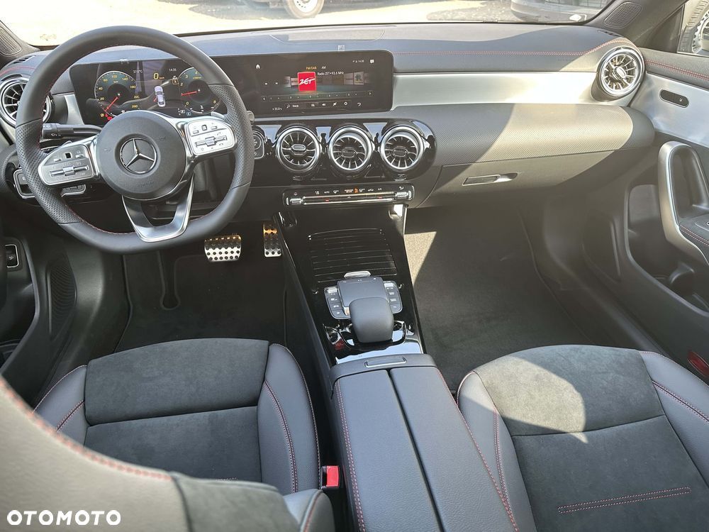 Mercedes-Benz CLA 200 mHEV AMG Line 7G-DCT - 8