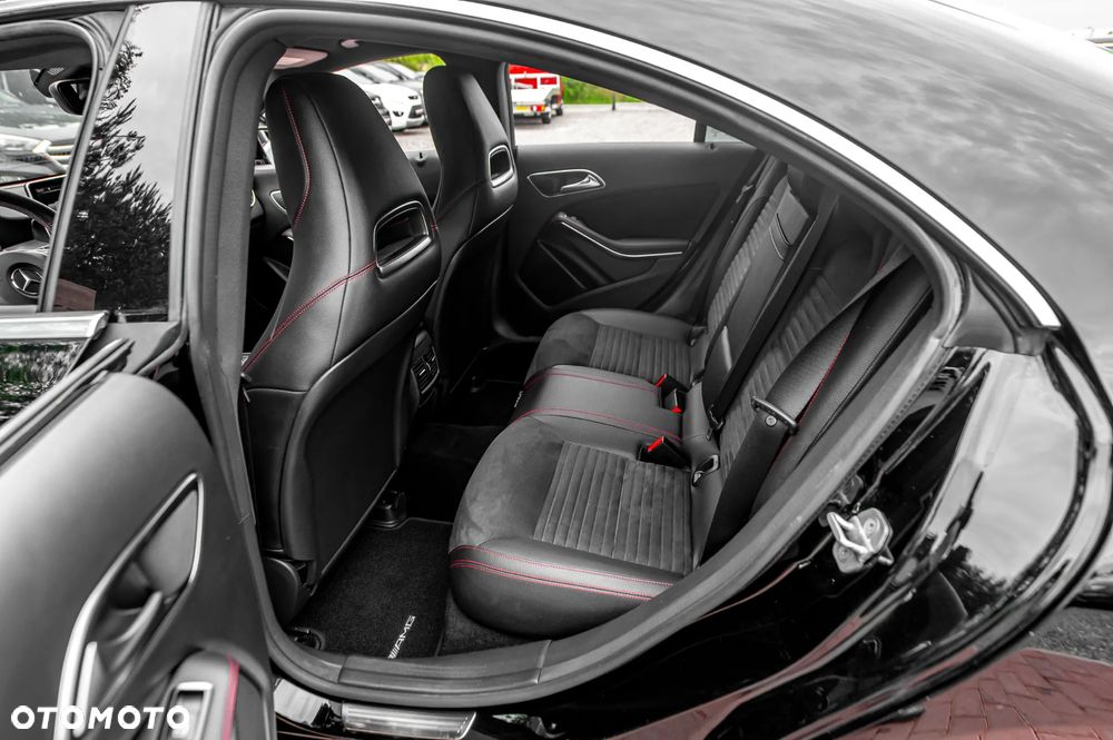 Mercedes-Benz CLA 250 4Matic 7G-DCT AMG Line - 19