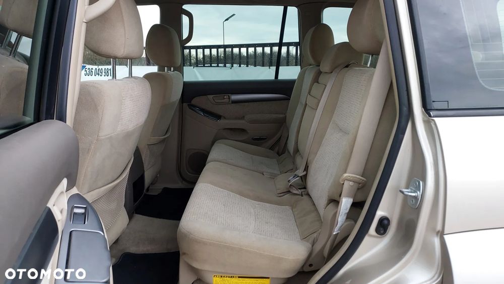 Toyota Land Cruiser - 8