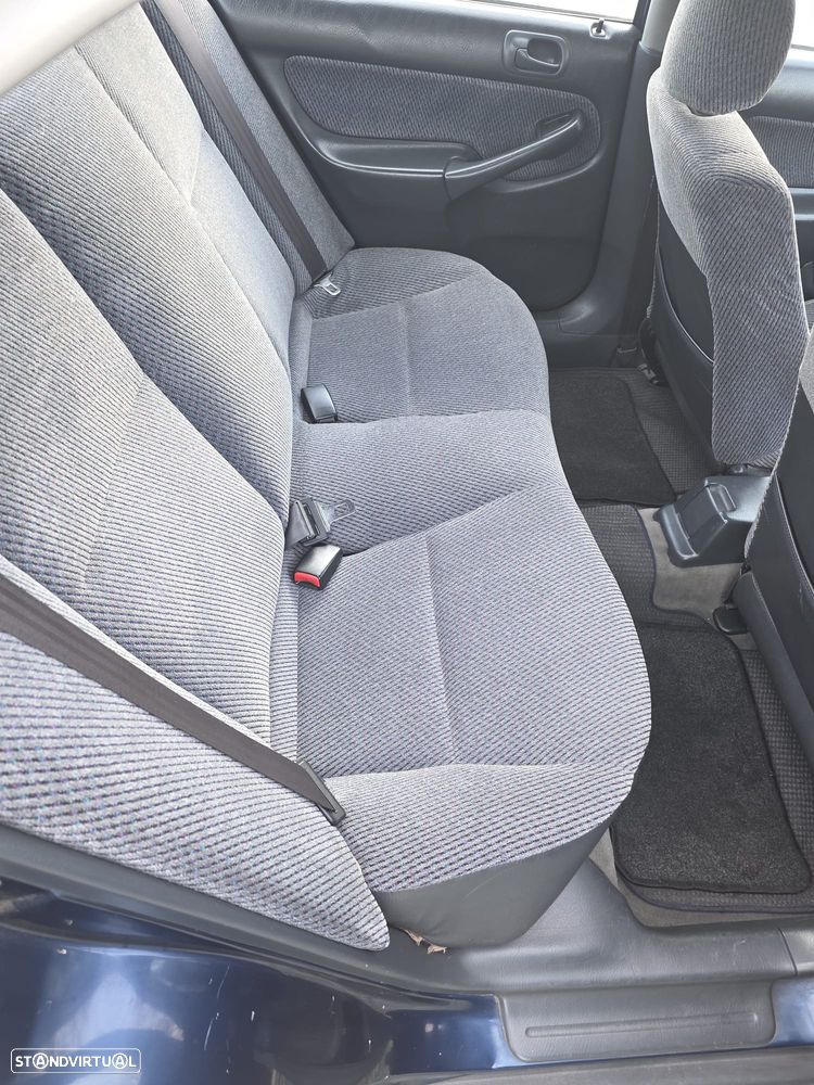 Honda Civic 1.5i LS - 5