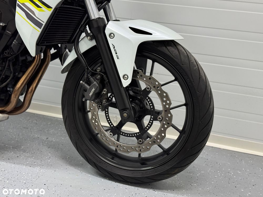 Honda CB - 8