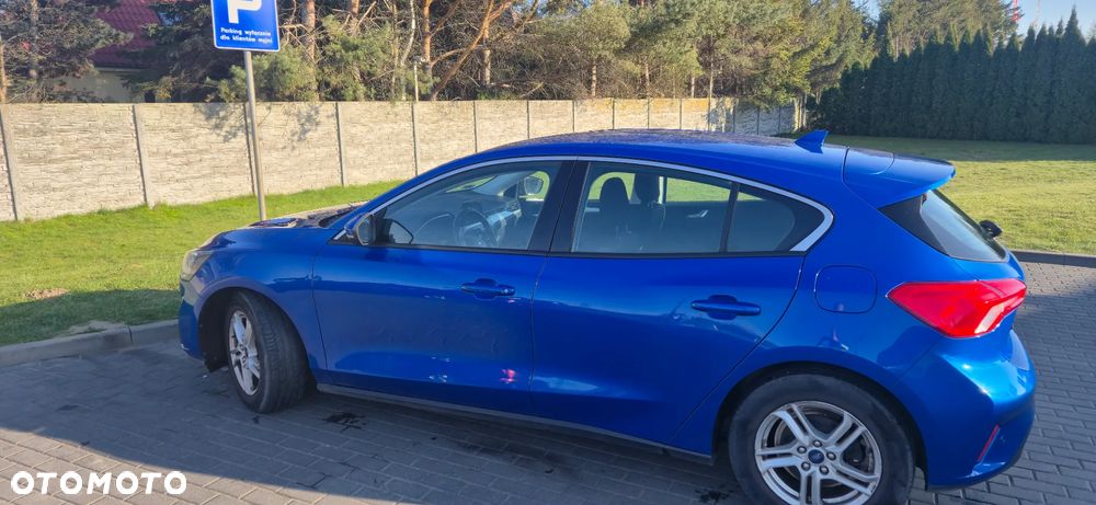 Ford Focus 1.0 EcoBoost Trend Edition - 11
