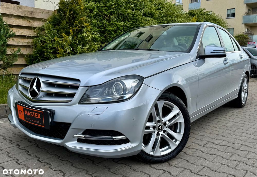 Mercedes-Benz Klasa C 250 CGI Automatik BlueEFFICIENCY Avantgarde - 9