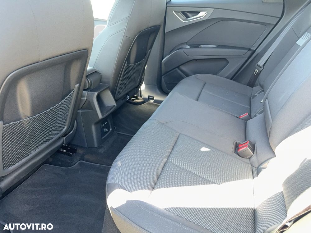 Audi Q4 e-tron - 12