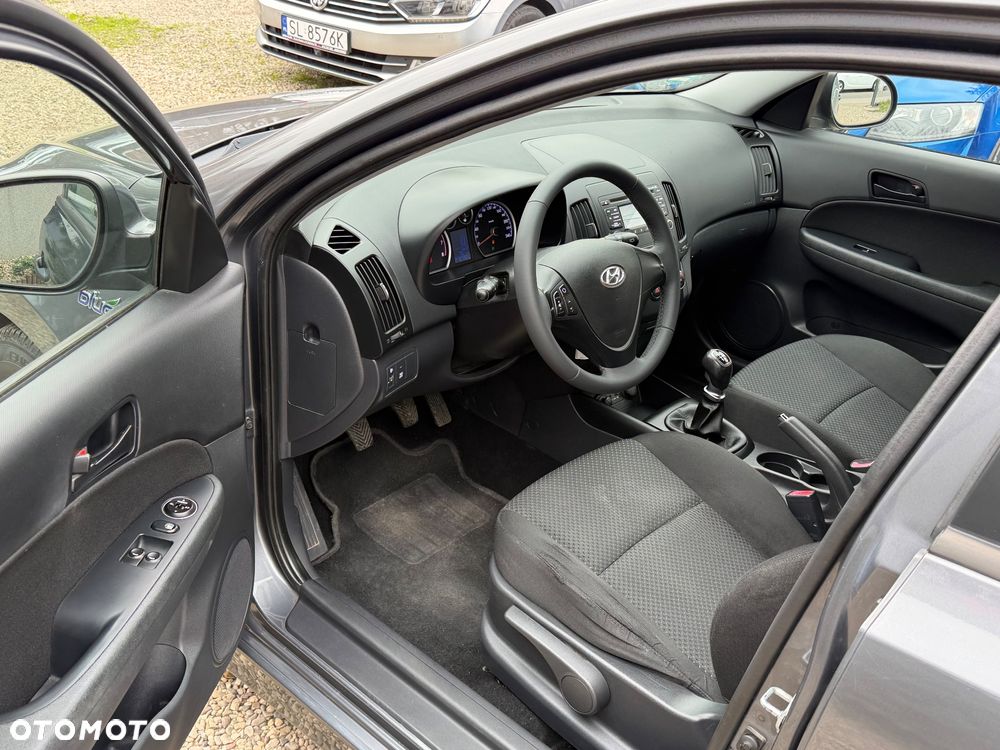 Hyundai i30 1.6 blue Style - 8