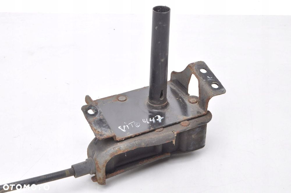 MERCEDES W447 WINDA KOŁA ZAPASOWEGO P2 - 2