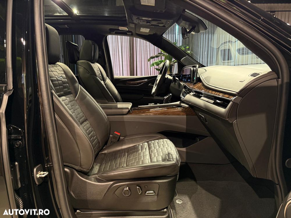 Cadillac Escalade 6.2 V8 ESV Platinum - 26