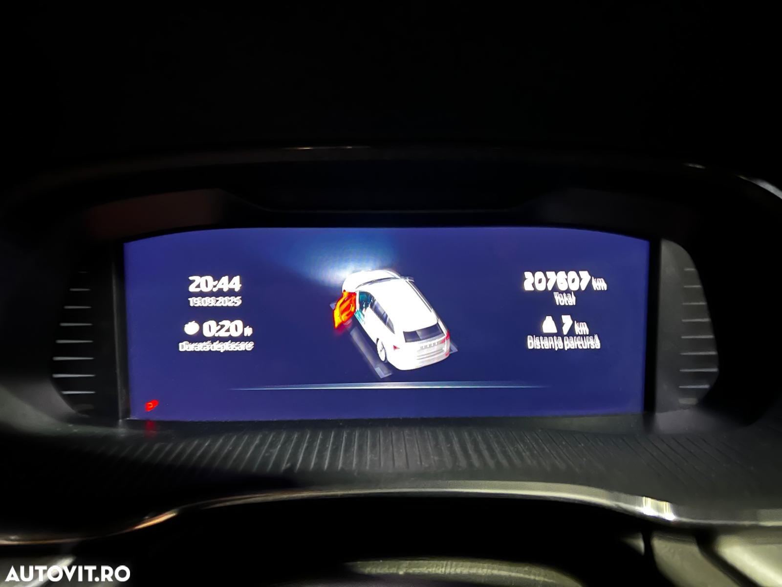 Skoda Octavia Combi 2.0 TDI DSG Ambition - 11
