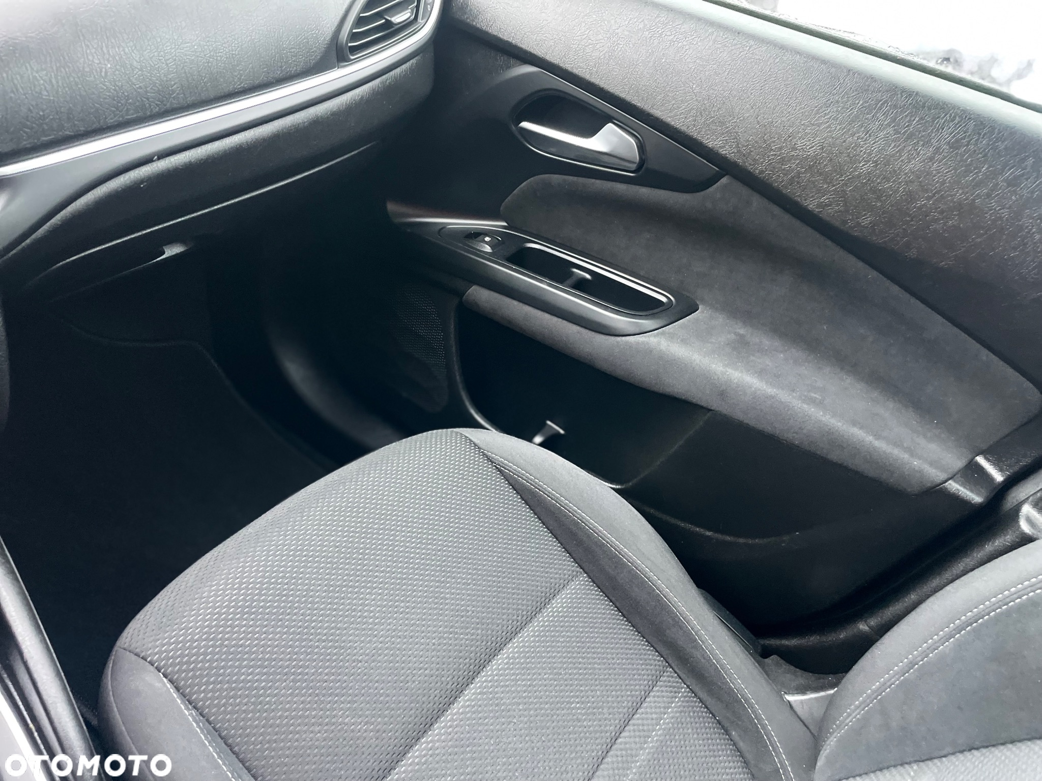 Fiat Tipo 1.6 MultiJet 16v Lounge - 19