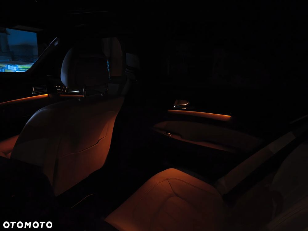 Mercedes-Benz CLS 350 CDI 4Matic 7G-TRONIC - 33
