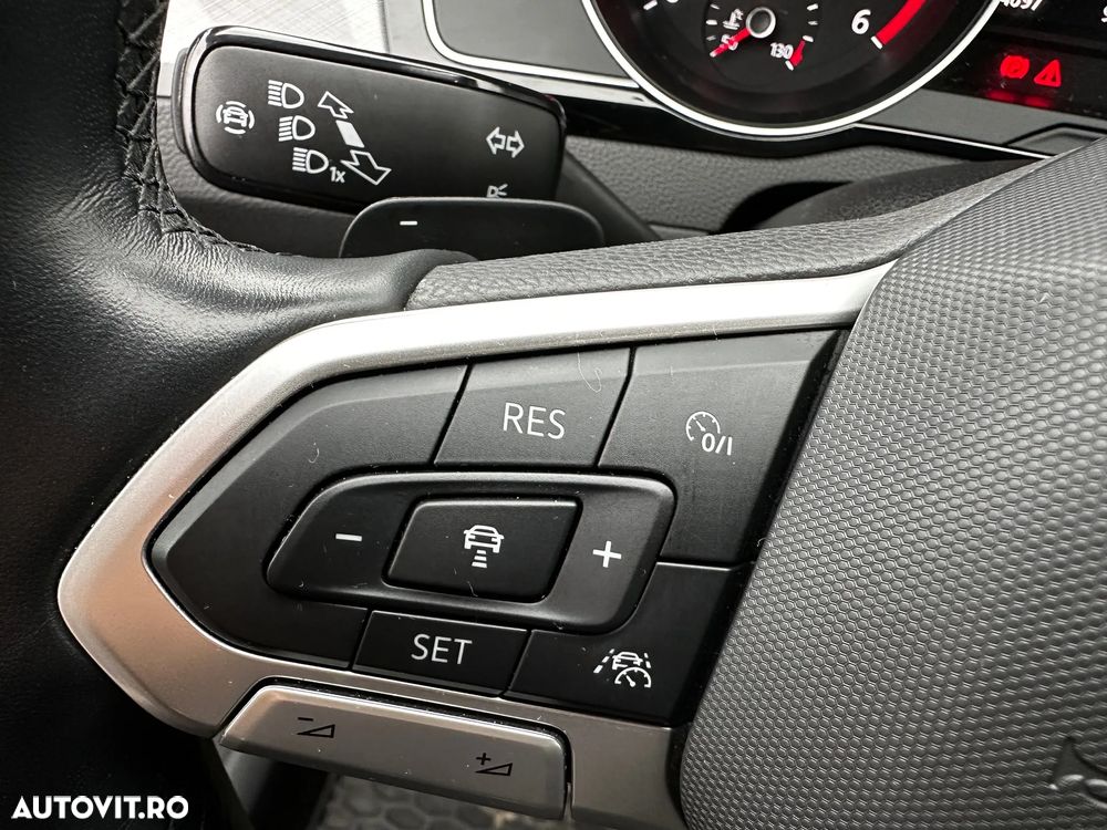 Volkswagen Passat 2.0 TDI DSG Comfortline - 9