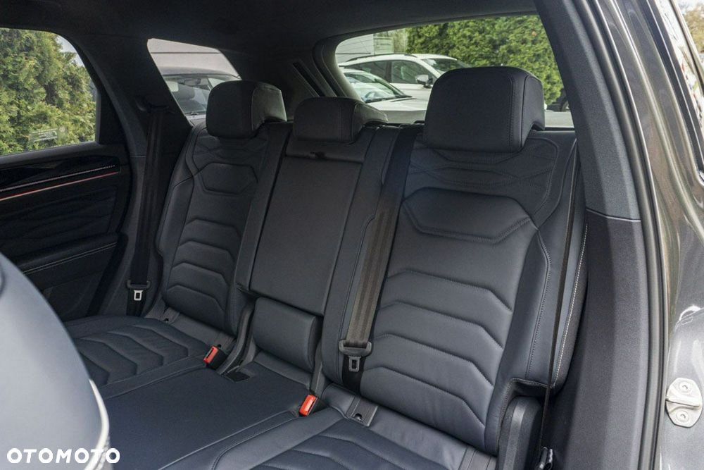 Volkswagen Touareg - 33