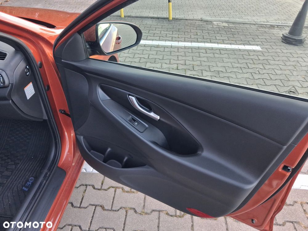 Hyundai i30 1.5 T-GDI 48V Smart DCT - 12