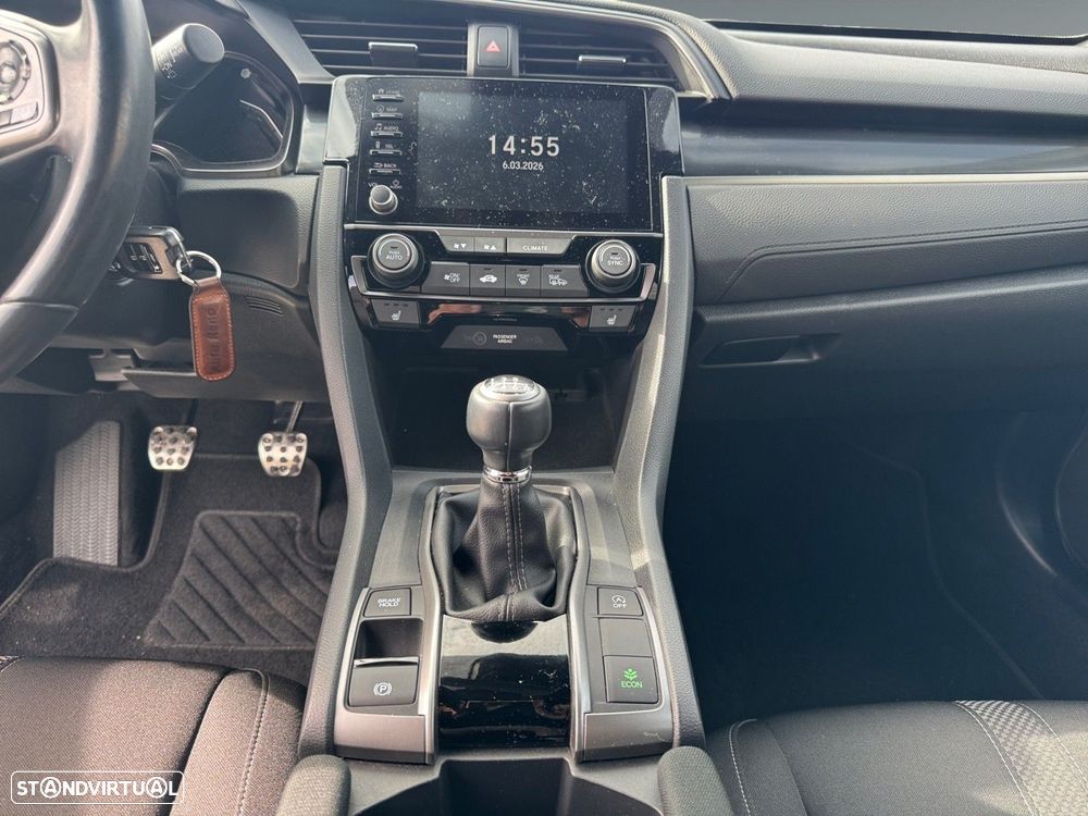 Honda Civic 1.0 i-VTEC Elegance Navi - 11