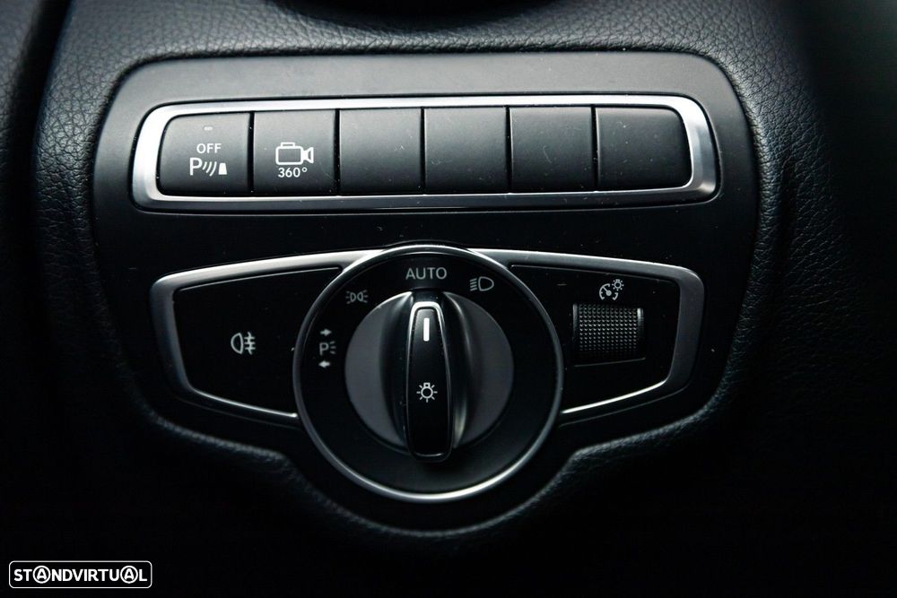 Mercedes-Benz GLC 250 d 4Matic 9G-TRONIC AMG Line - 24