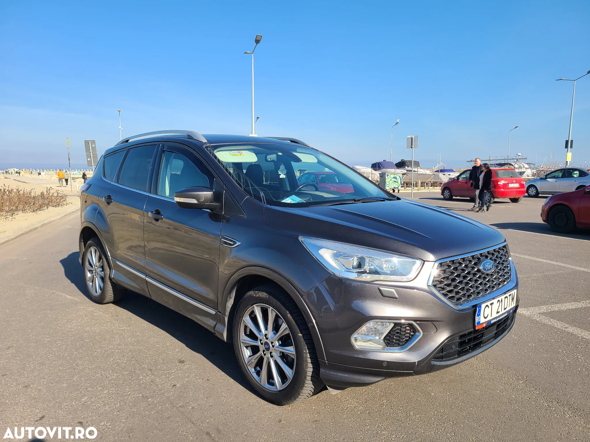 Ford Kuga 2.0 TDCi 4WD Powershift Vignale - 3