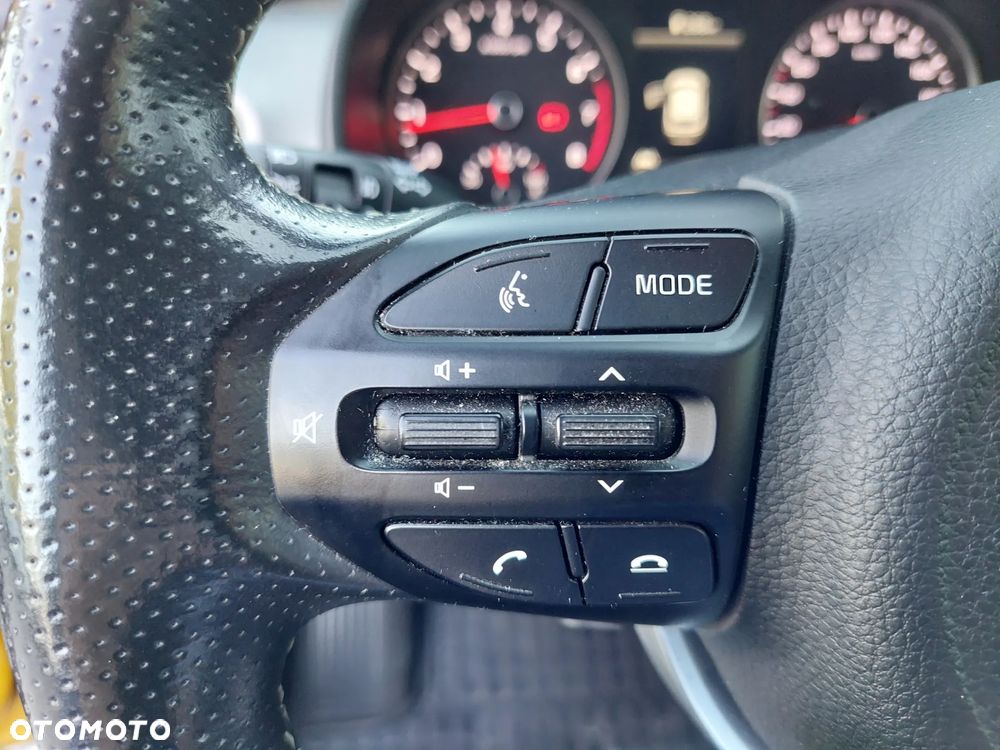 Kia Stonic 1.2 L Business Line - 19