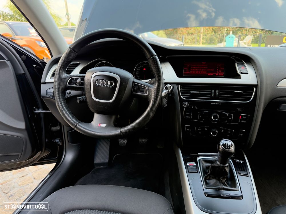 Audi A4 2.0 TDI S-line - 51