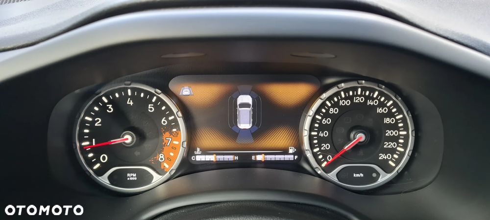 Jeep Renegade 1.4 MultiAir Limited FWD S&S - 32