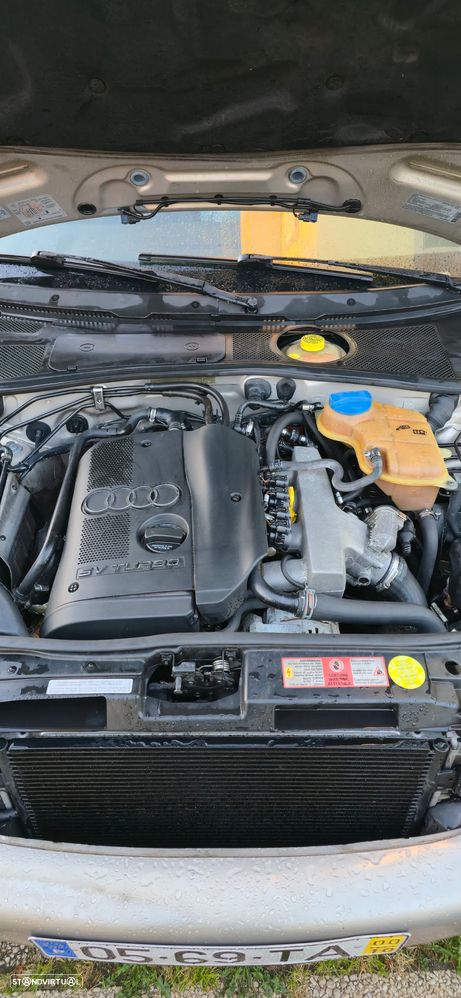 Audi A4 1.8 Turbo Sport - 5