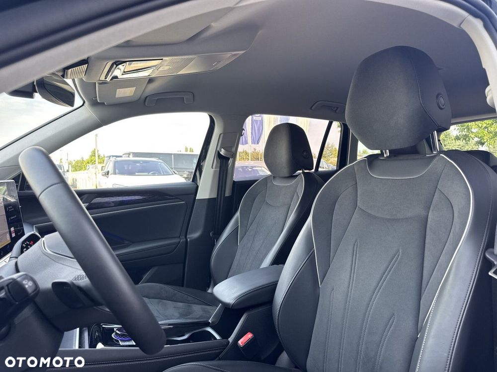 Volkswagen Tiguan - 12