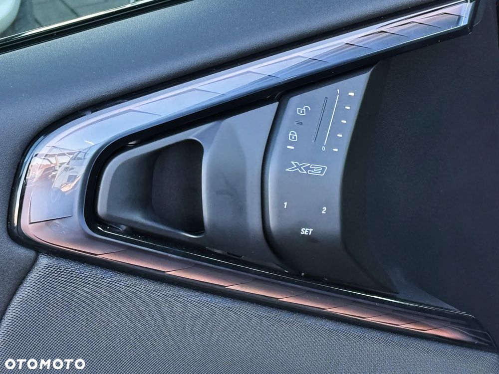 BMW X3 xDrive20 mHEV - 26